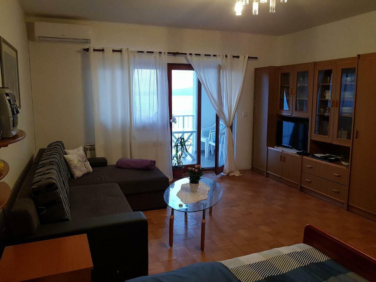 Apartman Ada Senj  Buitenkant foto
